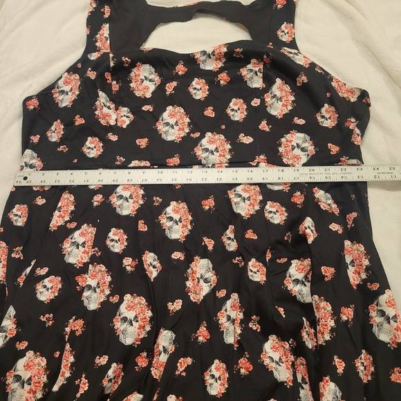 Torrid Black Floral Skull Print Dress Women's Plus Size 26 - Picture 4 of 5